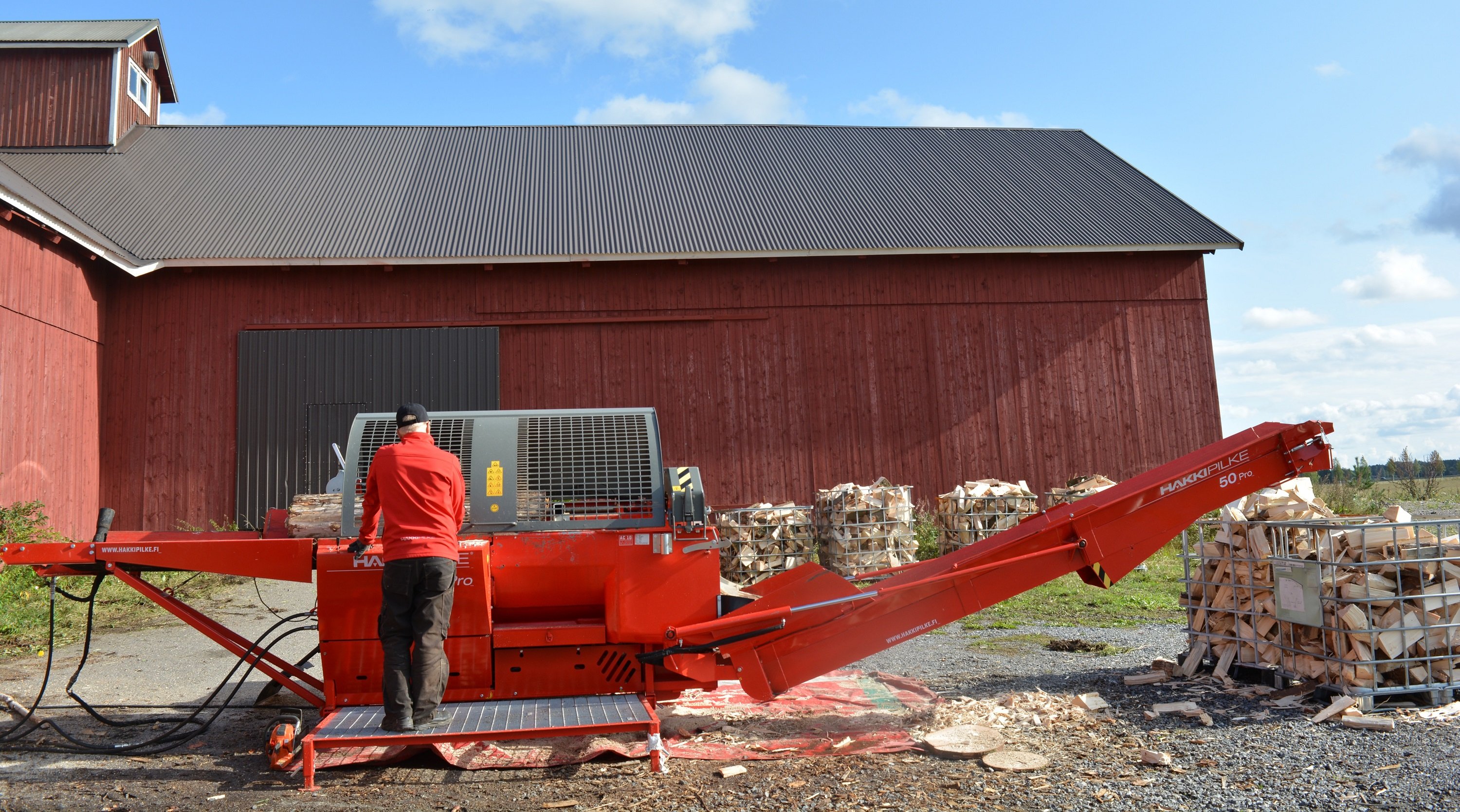 Hakki Pilke electric / combi firewood processor in use. 